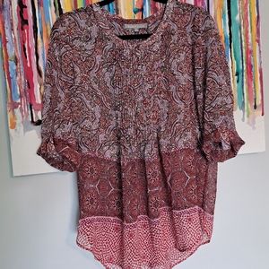 Beautiful Daniel Rainn red purple paisley pleated top, M